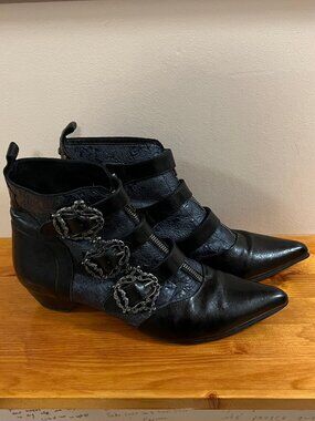 Fluevog, Truth "Eileen"